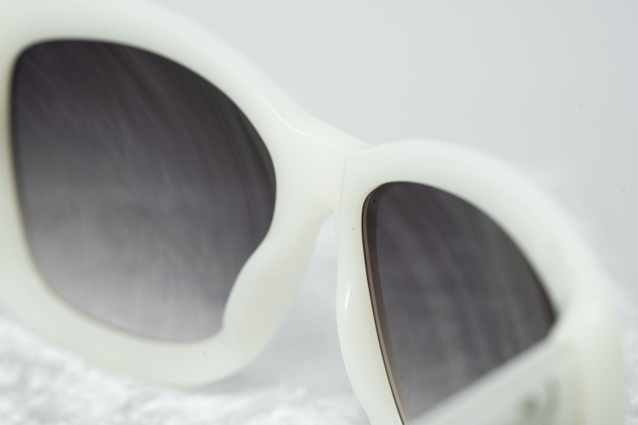 Erickson Beamon Sunglasses Oversized Grey Silver With Grey Category 3 Lenses 8EB2C3GREY - Watches & Crystals