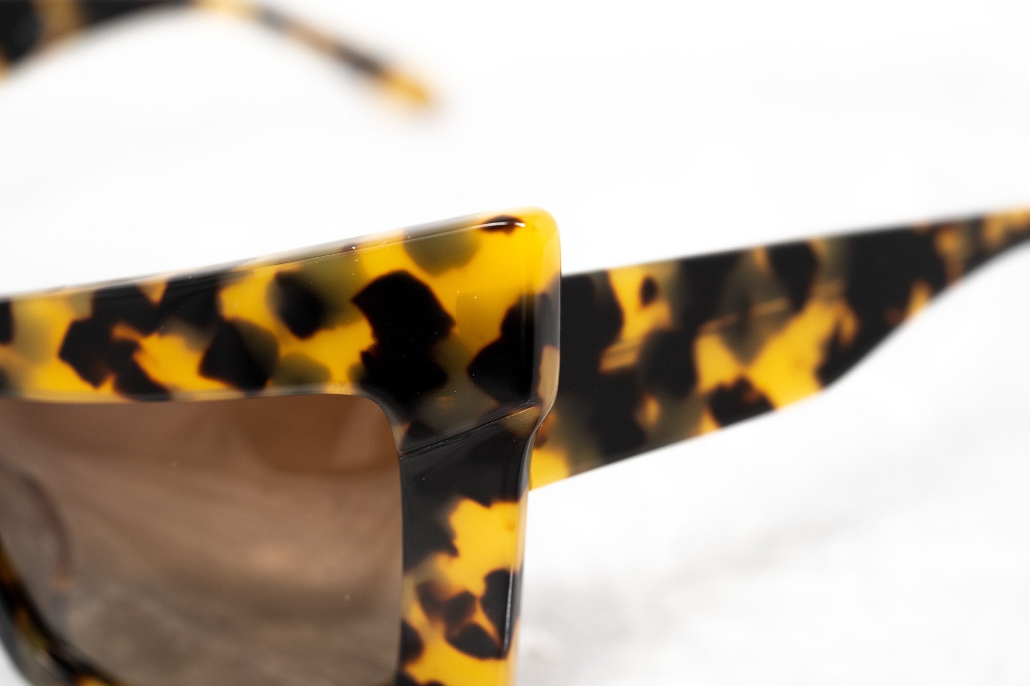 Kokon To Zai Sunglasses Chunky Cat Eye Tortoise Shell With Brown Category 3 Lenses KTZ7C2SUN - Watches & Crystals
