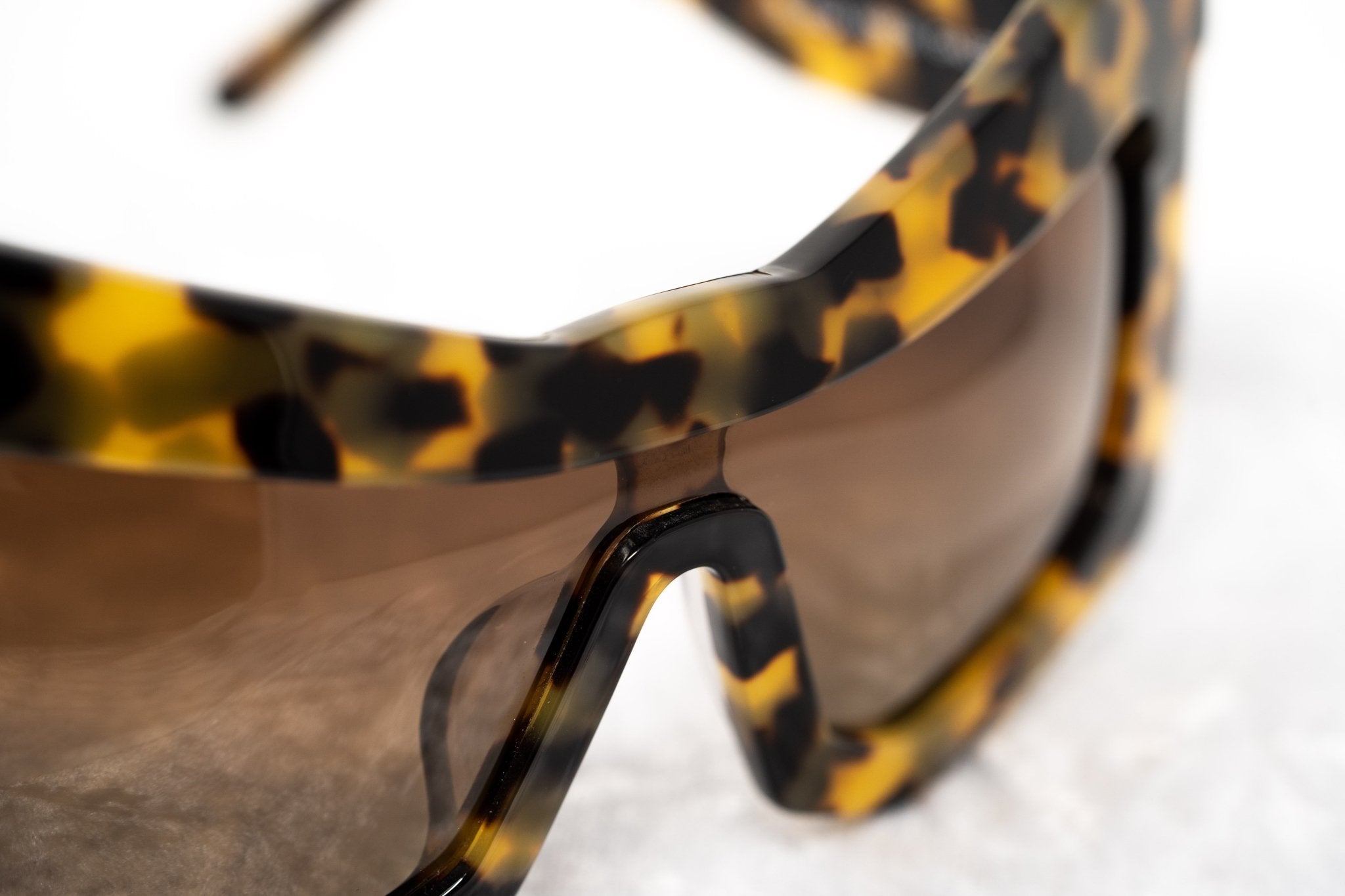 Kokon To Zai Sunglasses Chunky Cat Eye Tortoise Shell With Brown Category 3 Lenses KTZ7C2SUN - Watches & Crystals