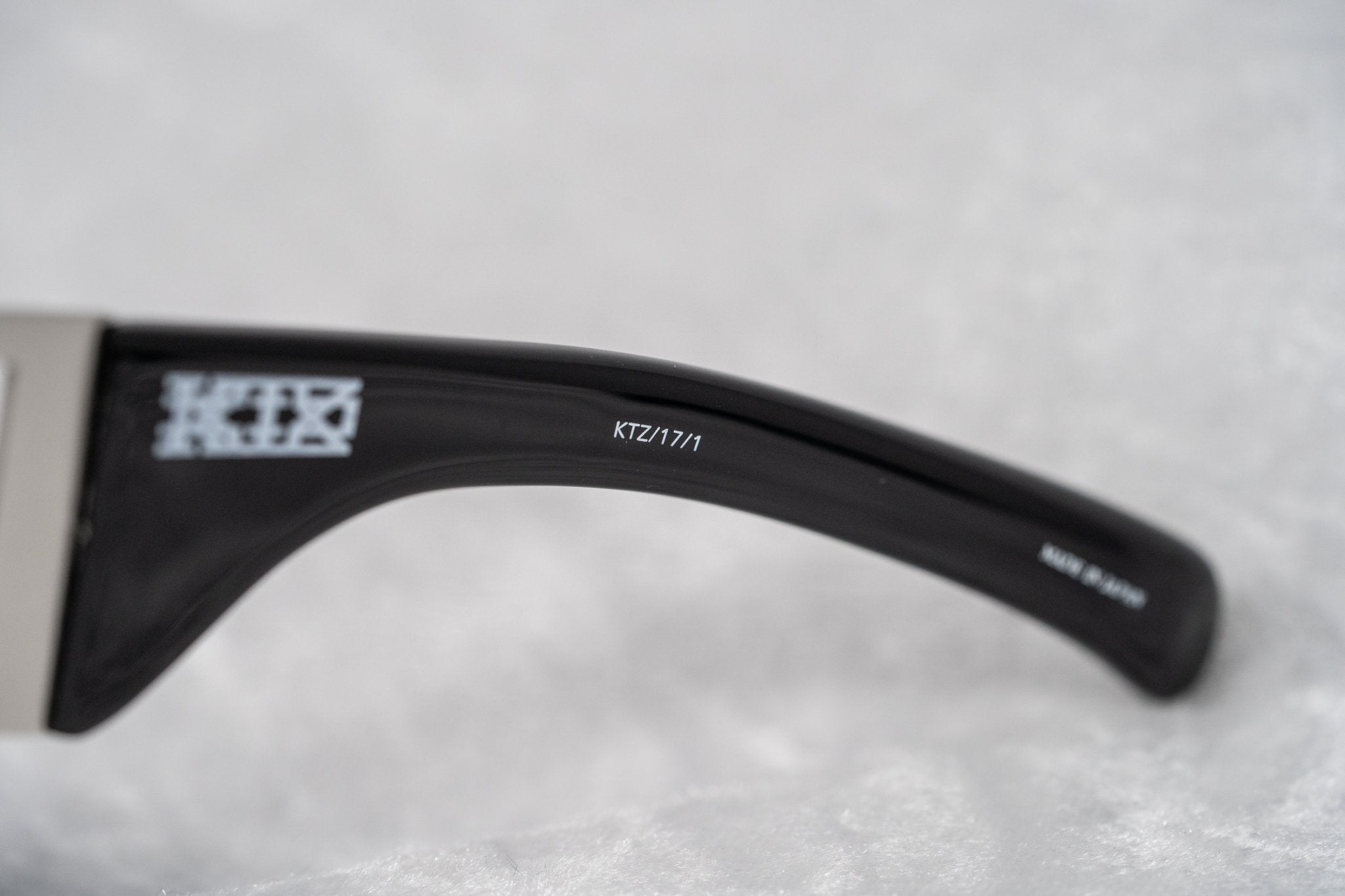 Kokon To Zai Sunglasses Oversized Glossy Black With Grey Category 3 Lenses KTZ17C1SUN - Watches & Crystals