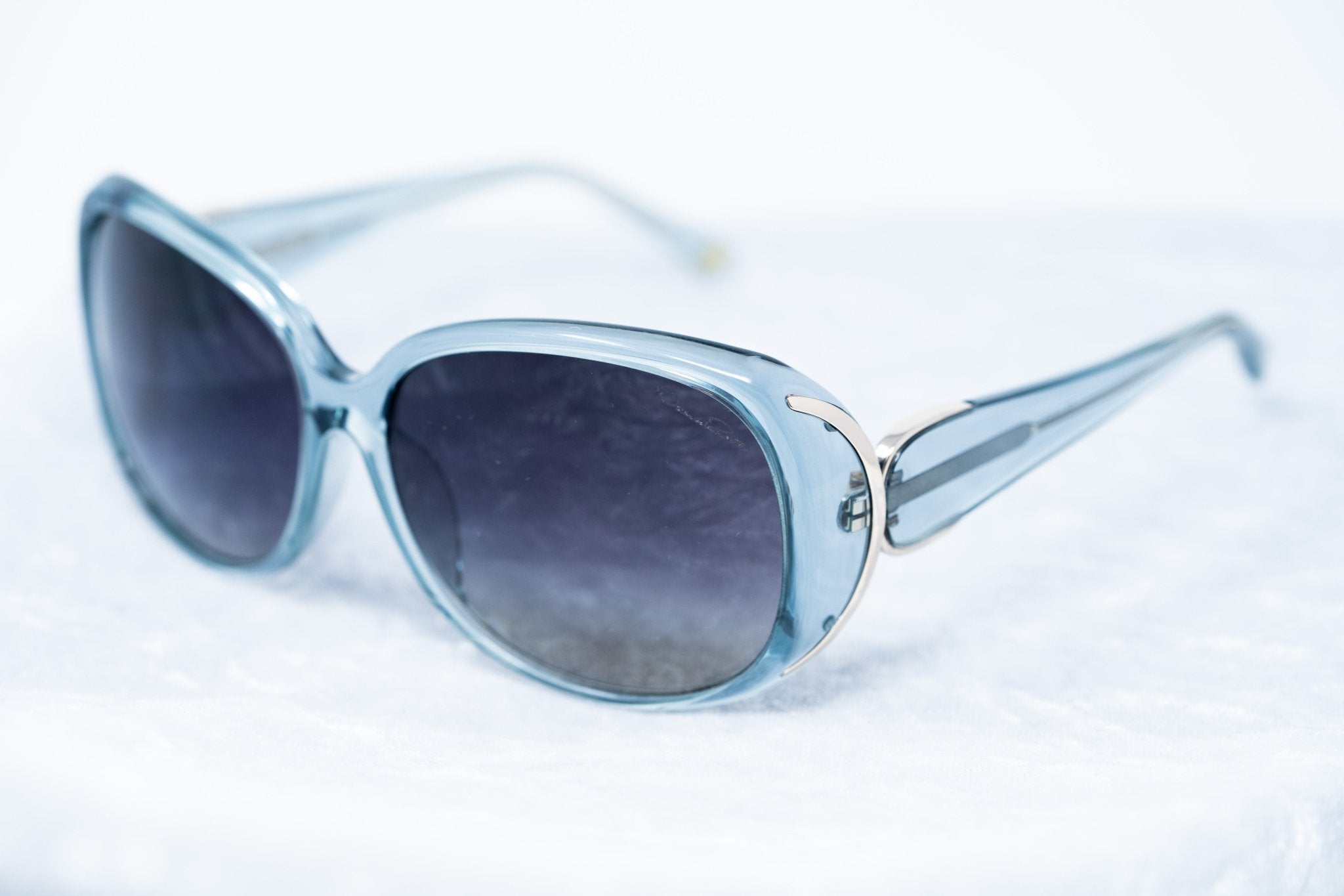 Oscar De La Renta Sunglasses Oversized Frame Blue Light Gold and Dark Grey Lenses Category 3 - ODLR55C5SUN - Watches & Crystals