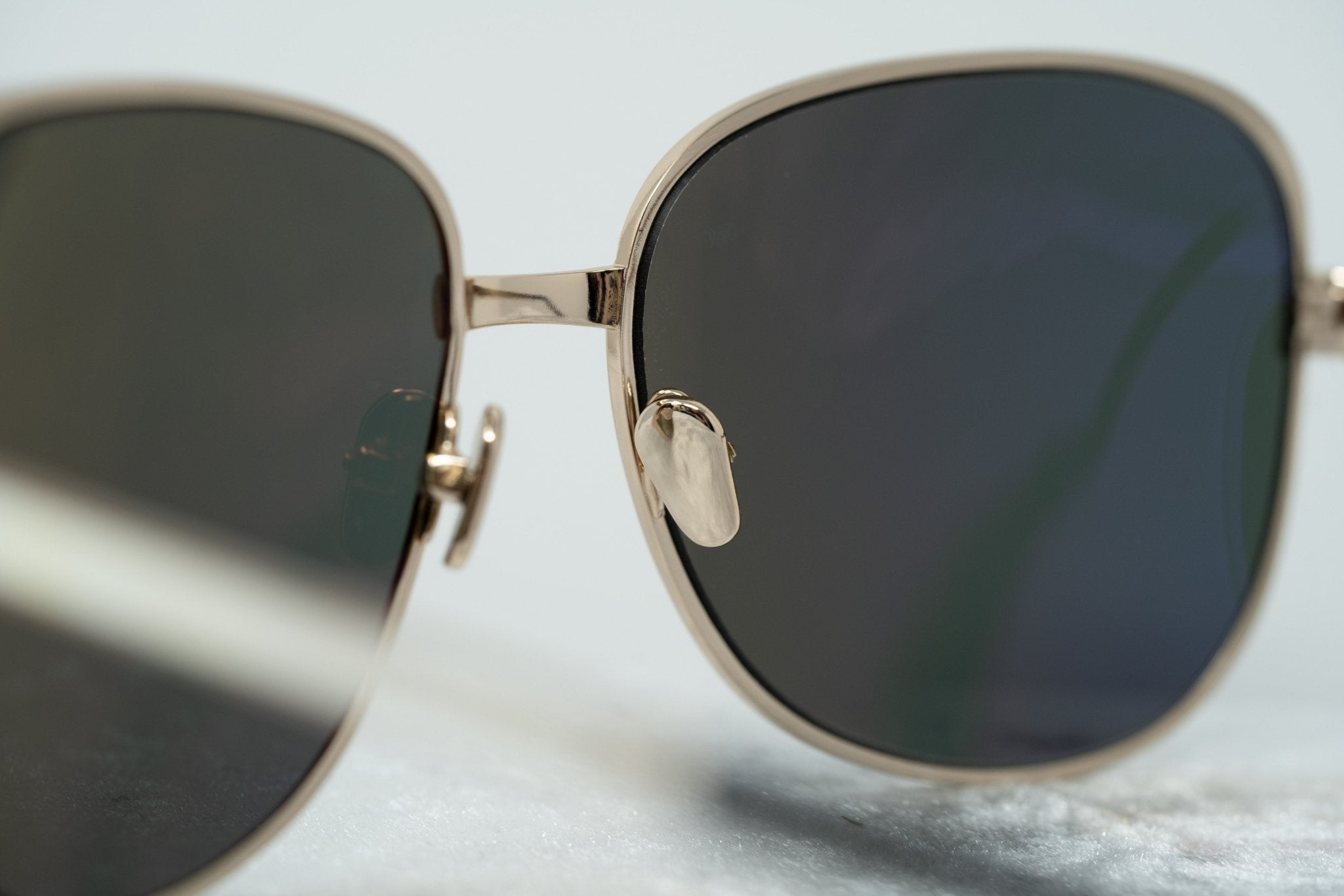Oscar De La Renta Sunglasses Oversized Frame Rose Gold and Green Lenses Category 3 - ODLR32C2SUN - Watches & Crystals