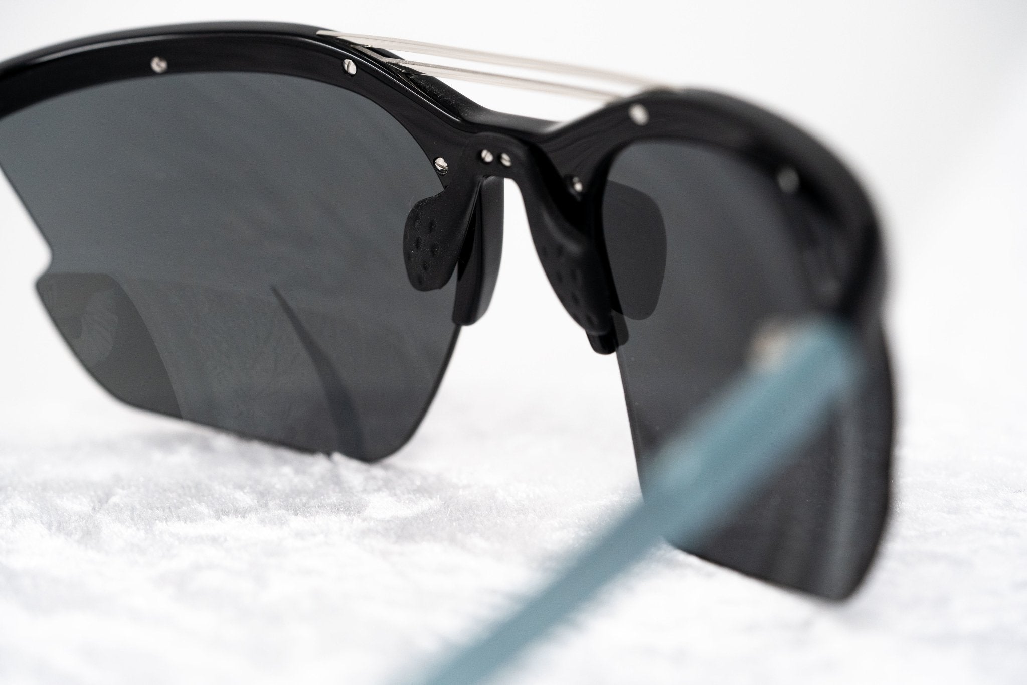 Prabal Gurung Sunglasses Female Special Frame Shiny Black Category 3 Grey Mirror Lenses PG21C5SUN - Watches & Crystals