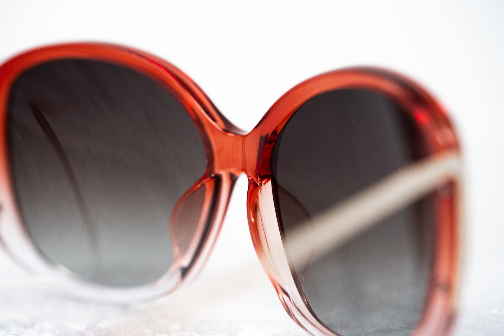 Prabal Gurung Sunglasses Oversized Female Red to Clear/Light Gold Frame Category 3 Grey Graduated Lenses PG23C2SUN - Watches & Crystals