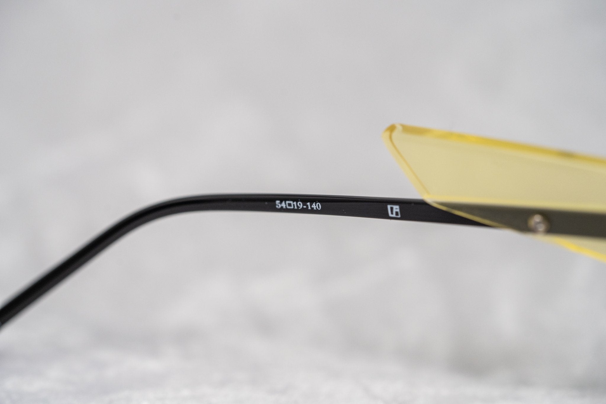 Prabal Gurung Sunglasses Round Clear Ivory White With Dark Grey Category 3 Graduated Lenses PG24C3SUN - Watches & Crystals
